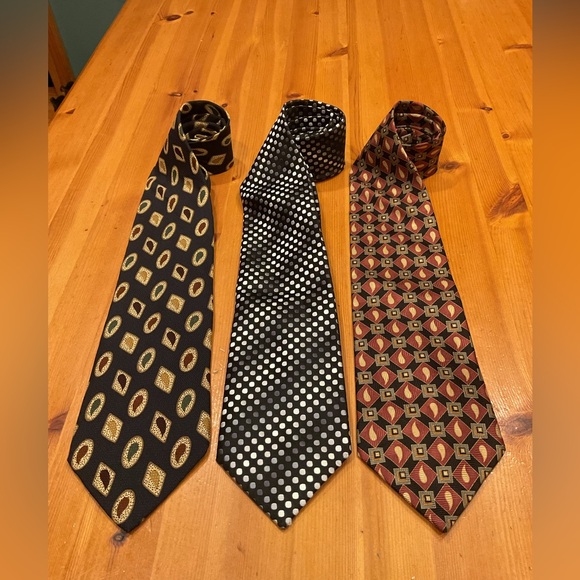 GEOFFREY BEENE TIES VINTAGE Y2K SILK BLACK MEDALLION POLKA DOTS NAVY ORB DIAMOND - Picture 1 of 7